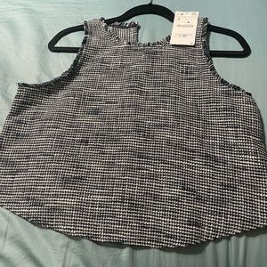 New. Zara collection. Size large . Crop top
